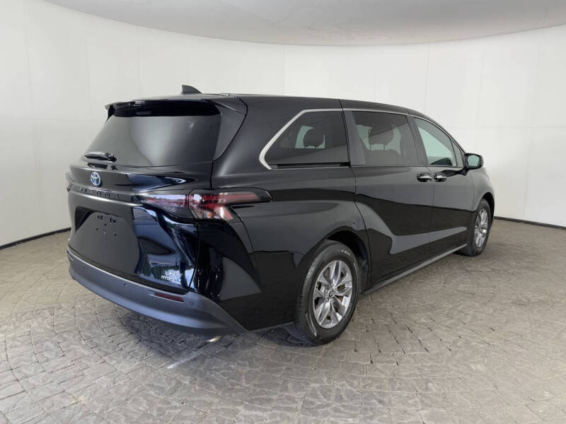 2023 Toyota Sienna XLE 7-Passenger