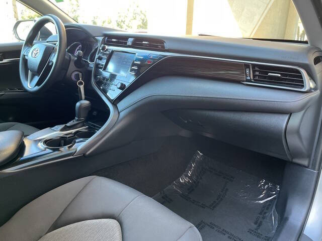 2019 Toyota Camry LE
