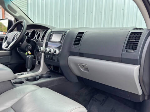 2016 Toyota Sequoia SR5