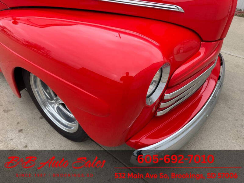 1947 Ford Super Deluxe