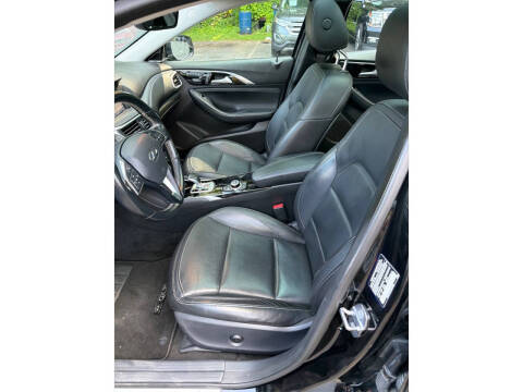 2018 Infiniti QX30 Essential