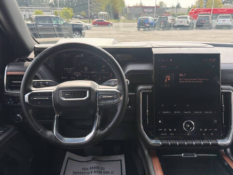 2025 GMC Yukon Denali