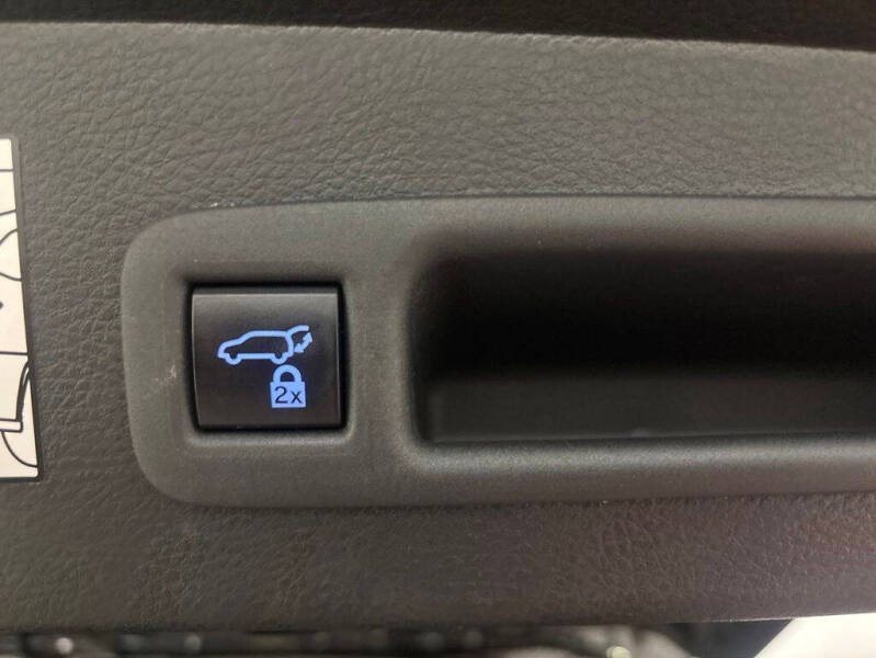 2022 Toyota Sienna Platinum 7-Passenger