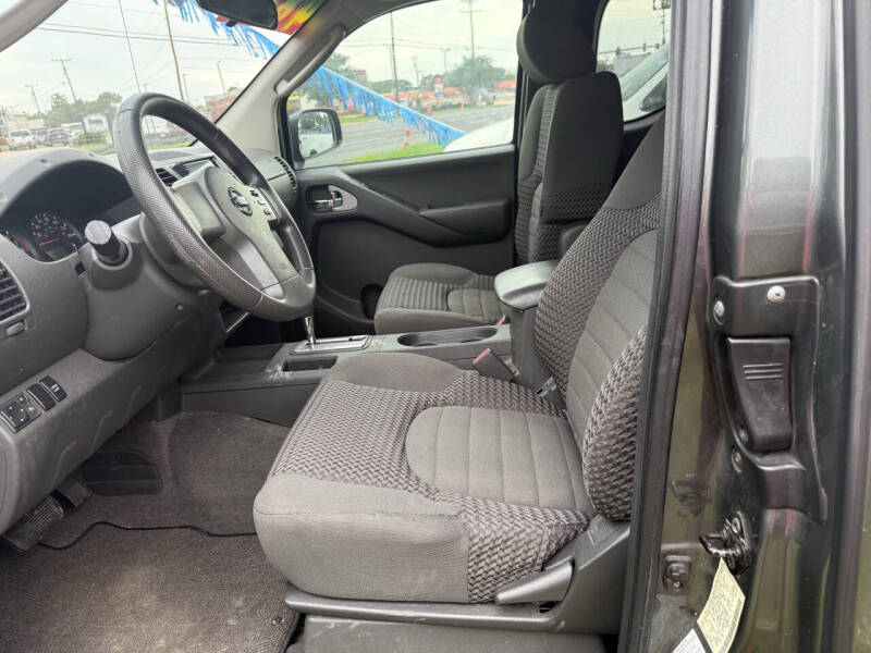 2005 Nissan Frontier SE