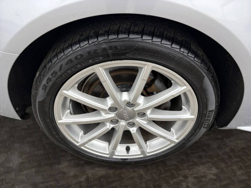 2016 Audi A4 2.0T quattro Premium