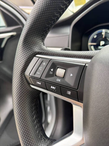 2025 Mitsubishi Outlander PHEV SE