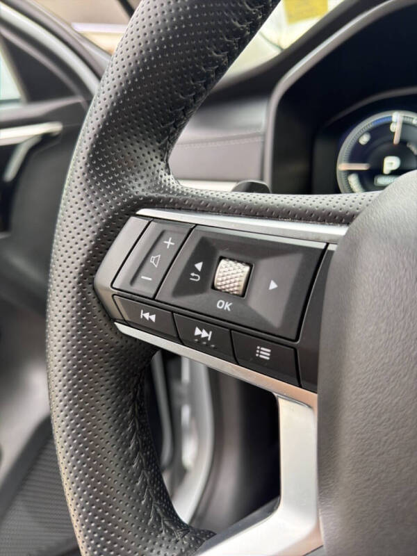 2025 Mitsubishi Outlander PHEV SE