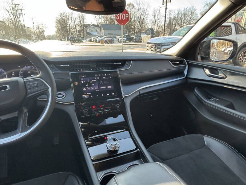 2024 Jeep Grand Cherokee Altitude