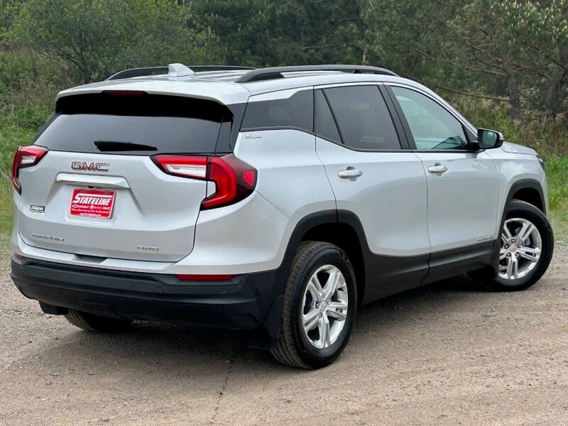 Used 2022 GMC Terrain SLE with VIN 3GKALTEV6NL111782 for sale in Iron River, MI