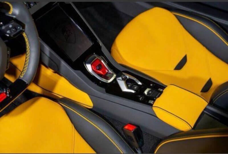 2023 Lamborghini Huracan EVO Spyder