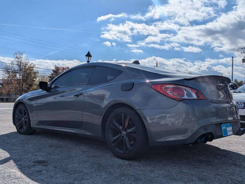 2012 Hyundai Genesis Coupe Base photo 4