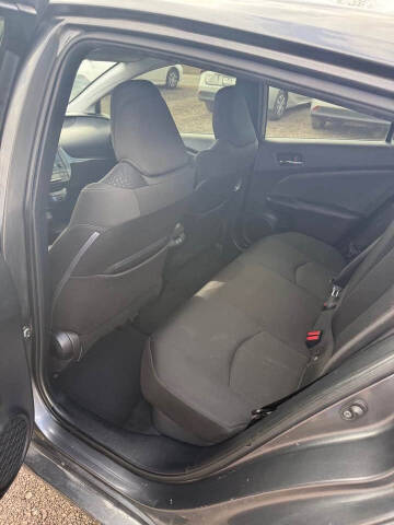 2019 Toyota Prius LE