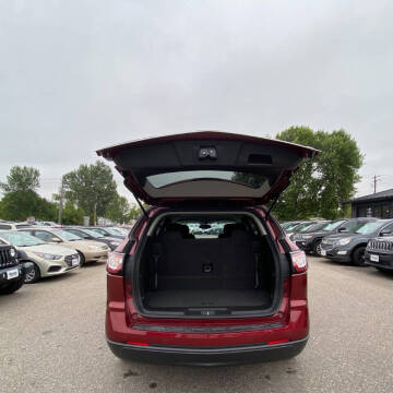 2017 Chevrolet Traverse LT