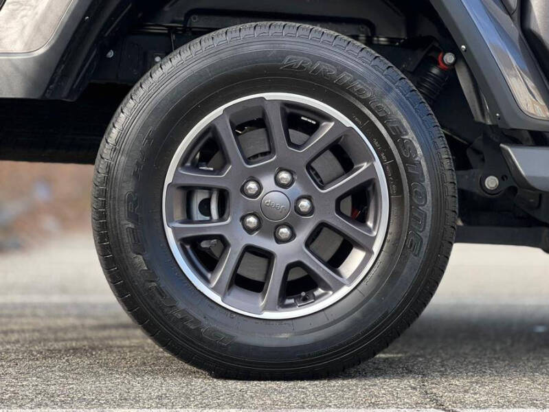 2022 Jeep Gladiator Overland