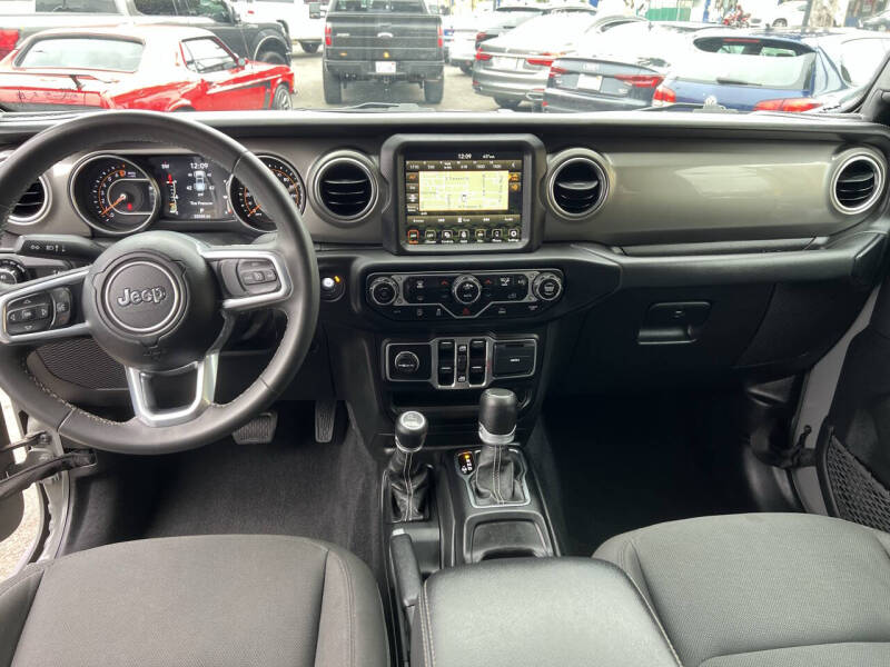 2023 Jeep Gladiator Overland