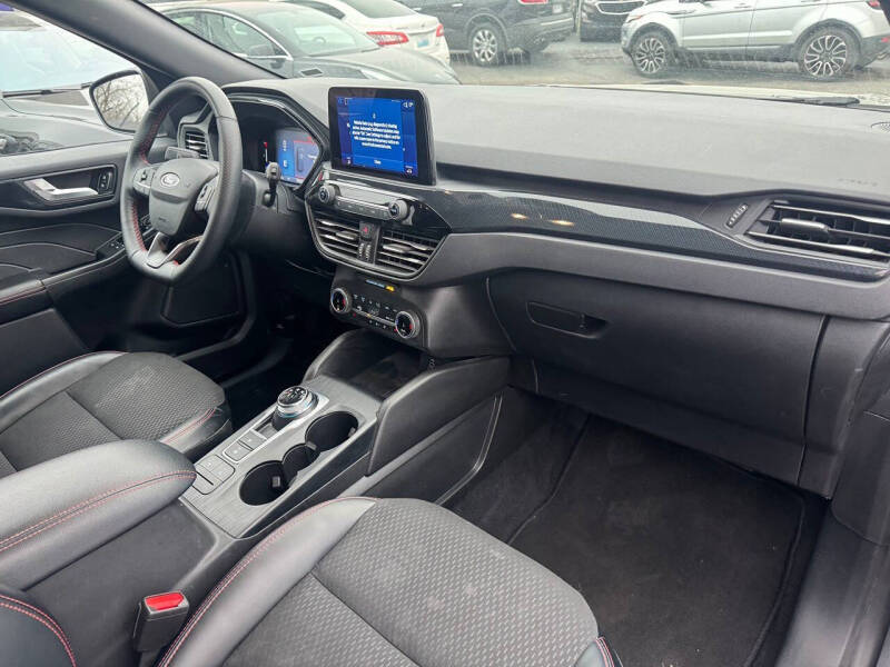 2025 Ford Escape ST-Line Select