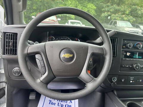 2025 Chevrolet Express 3500