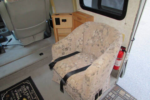 2001 Winnebago Rialta