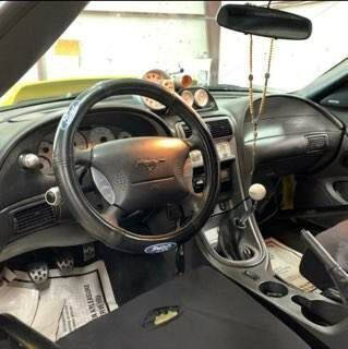 2004 Ford Mustang GT Deluxe