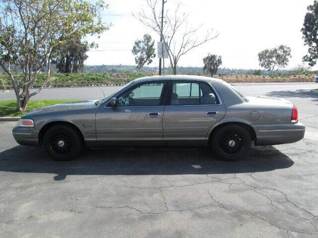 2001 Ford Crown Victoria LX