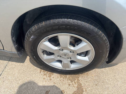 2009 Nissan Versa 1.8 SL FE+