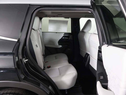 2025 Mitsubishi Outlander SEL Platinum Edition