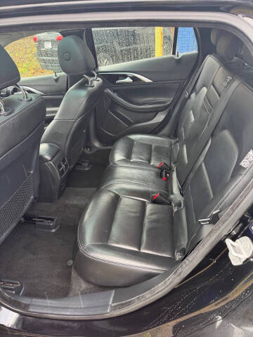 2017 Infiniti QX30 Premium