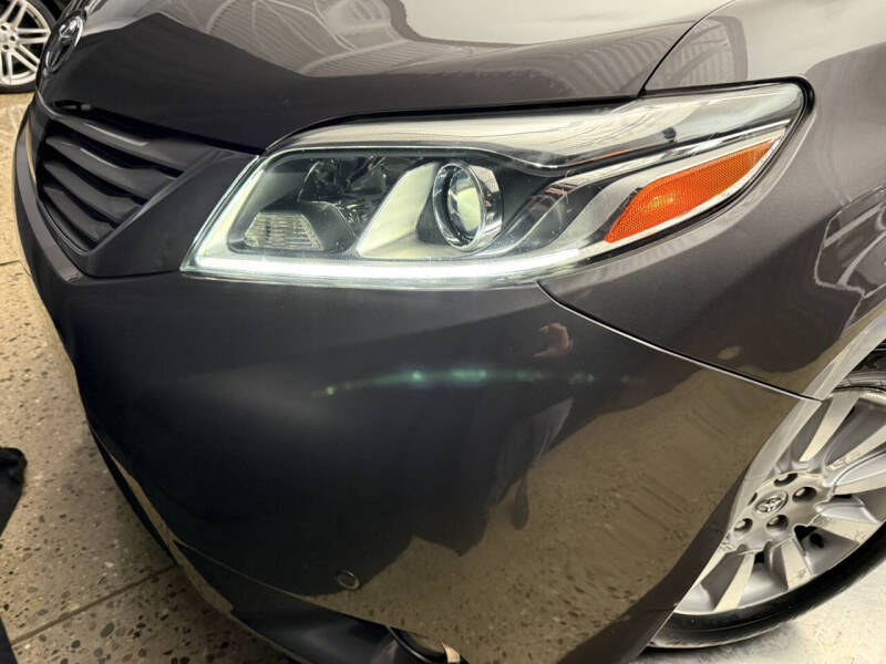 2015 Toyota Sienna Limited Premium 7-Passenger