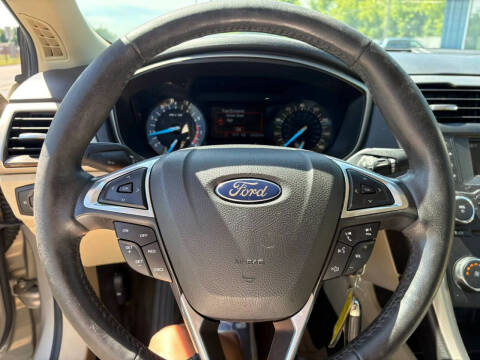 2016 Ford Fusion SE