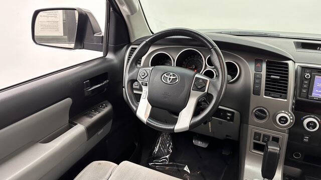 2016 Toyota Sequoia SR5