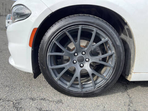 2015 Dodge Charger SE