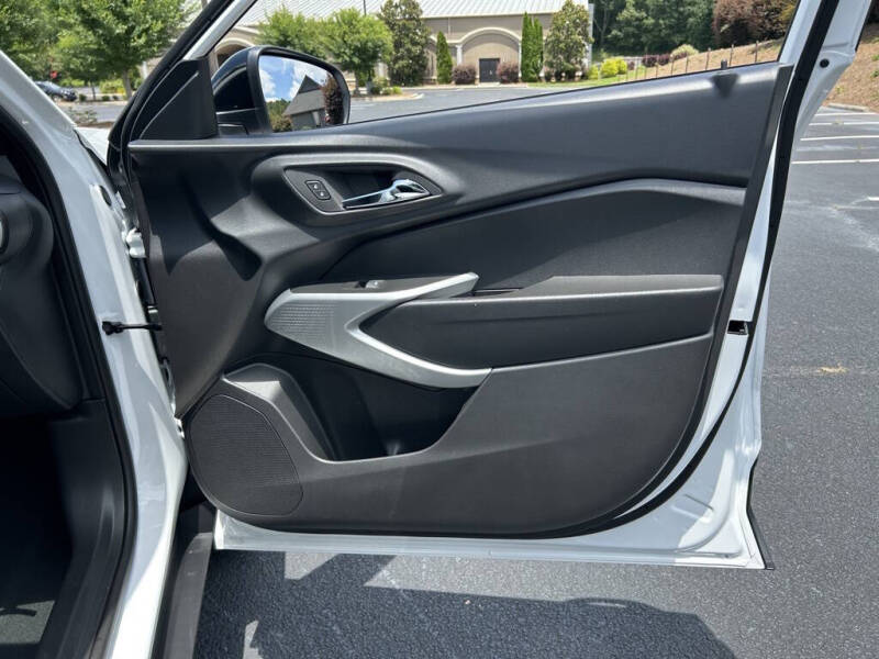 2025 Chevrolet Trax RS