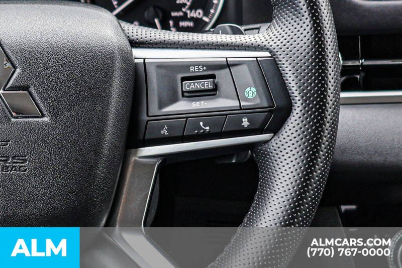 2025 Mitsubishi Outlander SE