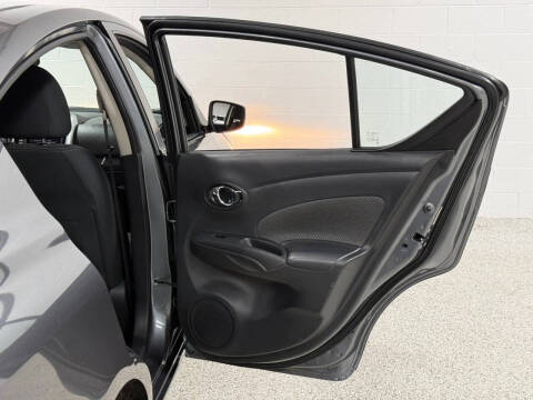 2019 Nissan Versa SV