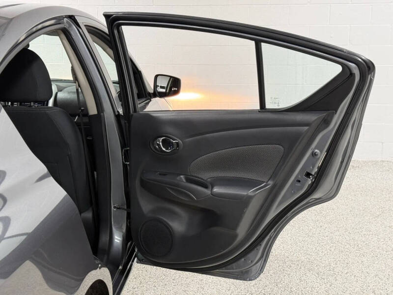 2019 Nissan Versa SV