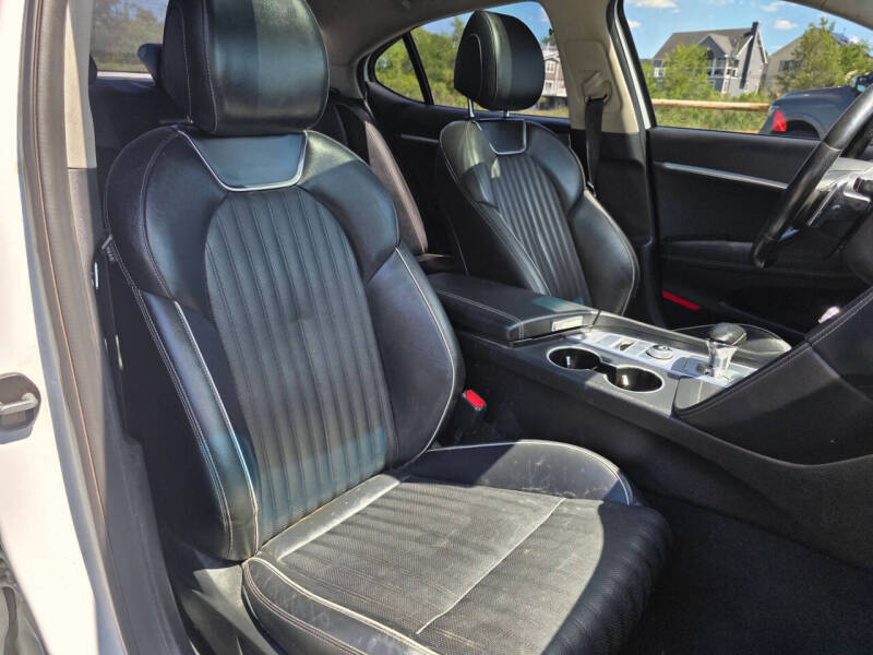 2020 Genesis G70