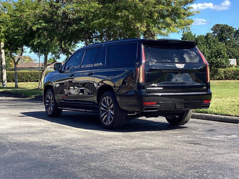2023 Cadillac Escalade ESV Sport
