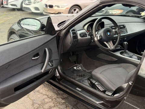2005 BMW Z4 2.5i