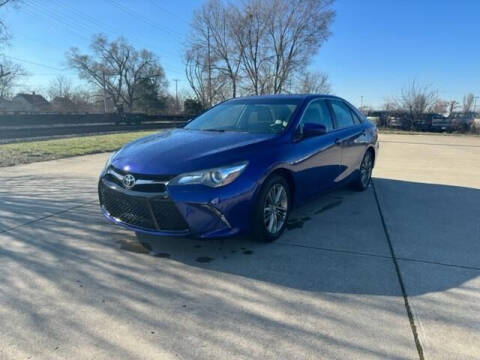 2015 Toyota Camry for sale at Mr. Auto in Hamilton OH