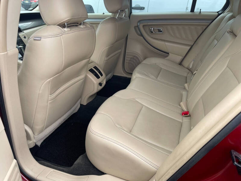 2014 Ford Taurus SEL
