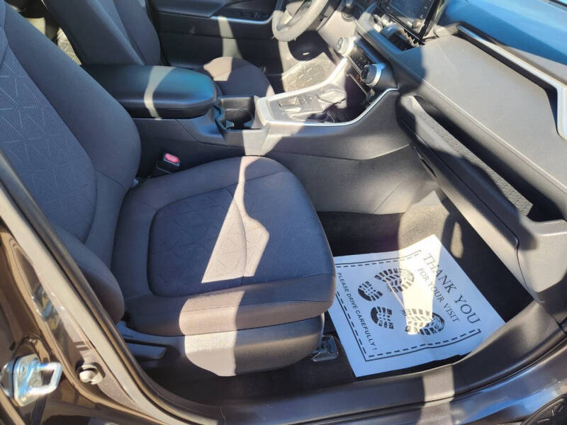 2020 Toyota RAV4 XLE