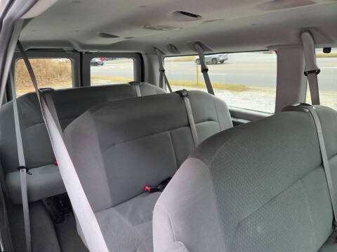 2010 Ford E-Series E-350 SD XLT