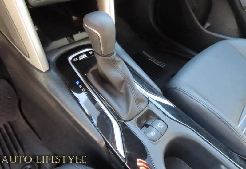 2024 Toyota Corolla Cross Hybrid XSE