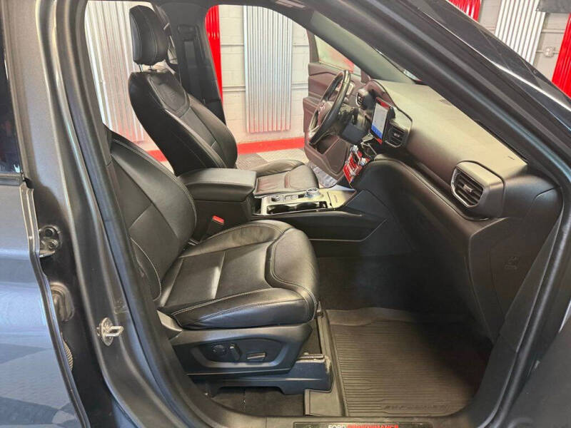 2022 Ford Explorer ST