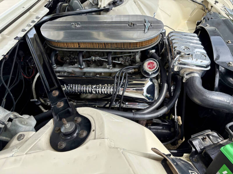 1962 Ford Thunderbird