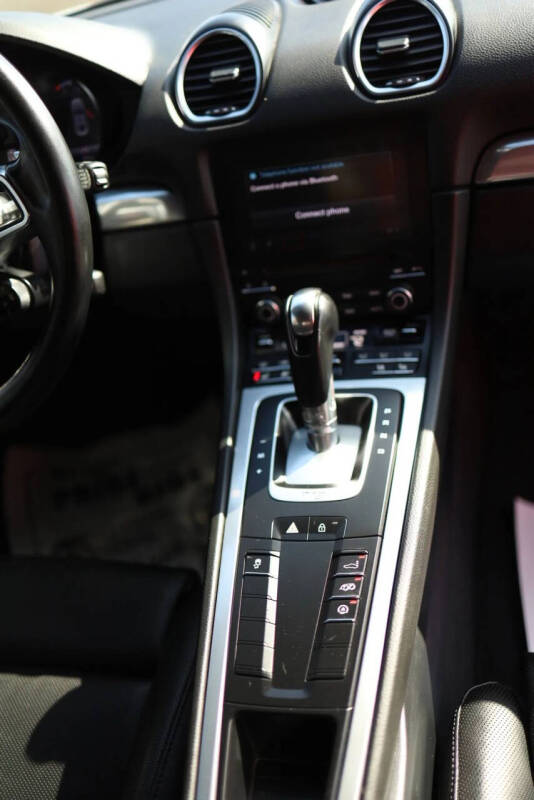 2019 Porsche 718 Cayman