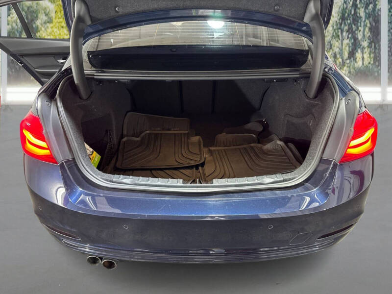 2017 BMW 3 Series 330i xDrive