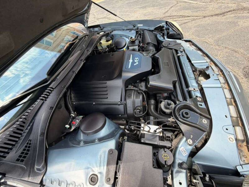 2005 Ford Thunderbird Deluxe