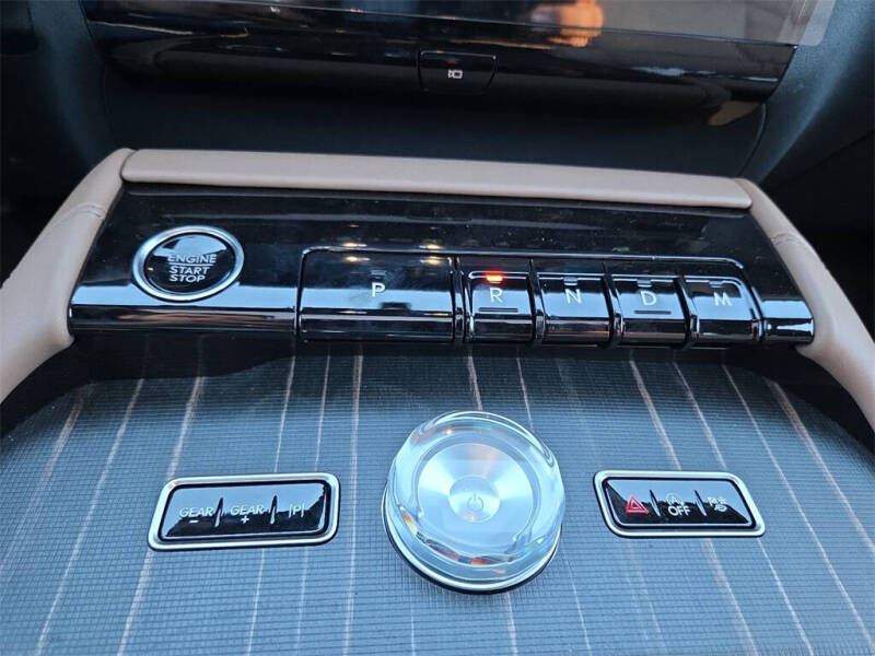 2025 Lincoln Navigator L Black Label