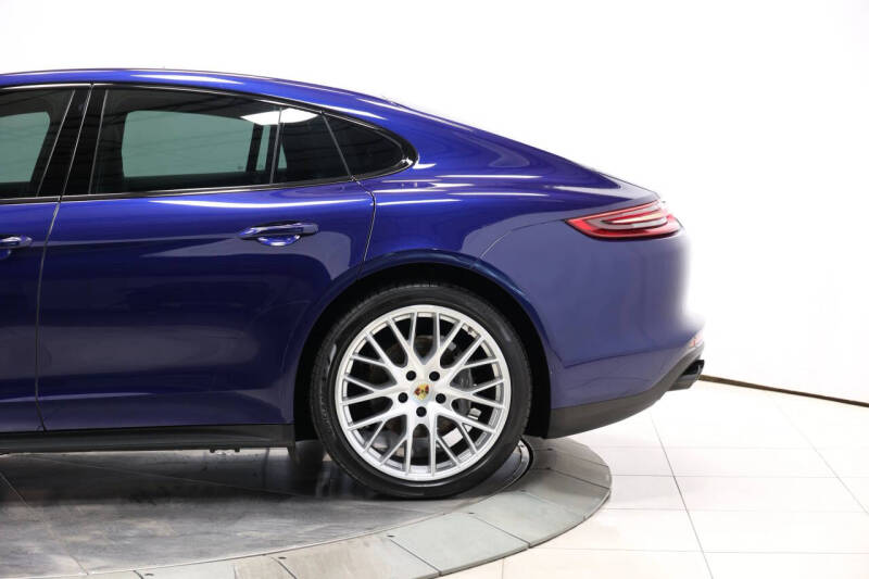 2020 Porsche Panamera